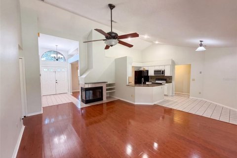 Casa en venta en Lake Mary, Florida, 4 dormitorios, 189.52 m2 № 2230048 - foto 3