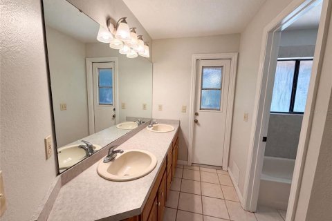 Casa en venta en Lake Mary, Florida, 4 dormitorios, 189.52 m2 № 2230048 - foto 13
