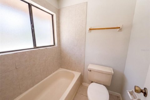 Casa en venta en Lake Mary, Florida, 4 dormitorios, 189.52 m2 № 2230048 - foto 11