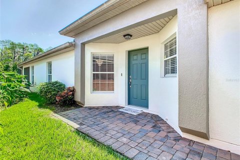 House in Poinciana, Florida 2 bedrooms, 140 sq.m. № 1733981 - photo 2