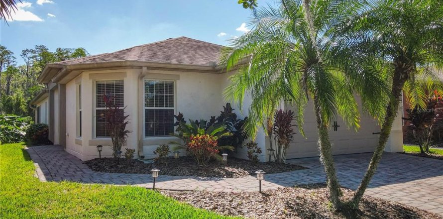 House in Poinciana, Florida 2 bedrooms, 140 sq.m. № 1733981