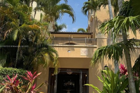 Condominio en alquiler en Sunrise, Florida, 2 dormitorios, 109.07 m2 № 1944750 - foto 4