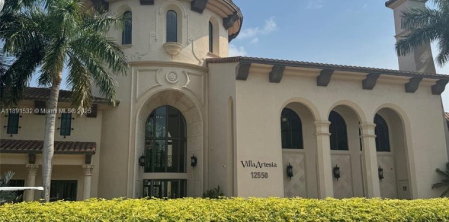 Condominio en Sunrise, Florida, 2 dormitorios  № 1944750