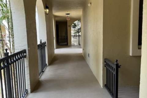 Condominio en alquiler en Sunrise, Florida, 2 dormitorios, 109.07 m2 № 1944750 - foto 6