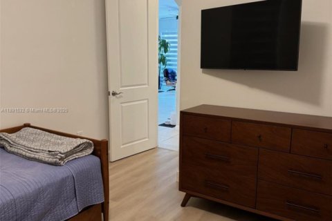 Condominio en alquiler en Sunrise, Florida, 2 dormitorios, 109.07 m2 № 1944750 - foto 13