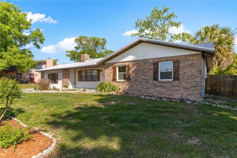 House in Ocala, Florida 4 bedrooms, 183.67 sq.m. № 2097741 - photo 3