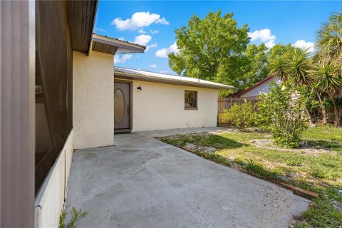 House in Ocala, Florida 4 bedrooms, 183.67 sq.m. № 2097741 - photo 9