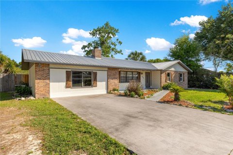 House in Ocala, Florida 4 bedrooms, 183.67 sq.m. № 2097741