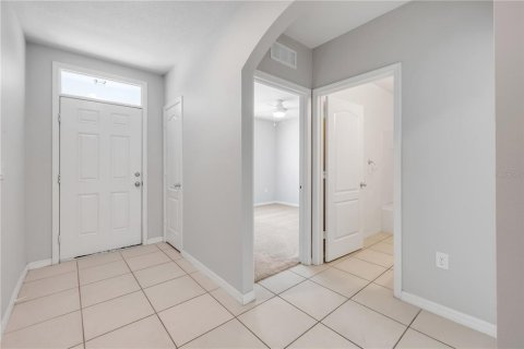 House in Edgewater, Florida 4 bedrooms, 168.34 sq.m. № 2198476 - photo 6