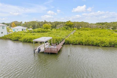 House in Edgewater, Florida 4 bedrooms, 168.34 sq.m. № 2198476 - photo 2