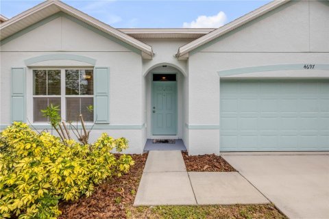 House in Edgewater, Florida 4 bedrooms, 168.34 sq.m. № 2198476 - photo 4