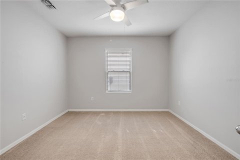 House in Edgewater, Florida 4 bedrooms, 168.34 sq.m. № 2198476 - photo 13