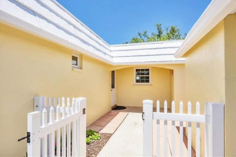 Casa en alquiler en Sarasota, Florida, 2 dormitorios, 107.3 m2 № 1745386 - foto 25