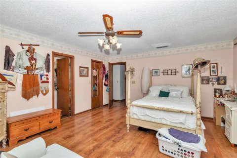 House in Ocala, Florida 3 bedrooms, 165.18 sq.m. № 1807221 - photo 22