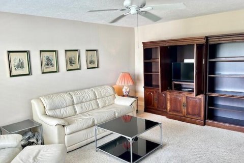 Condo in Delray Beach, Florida, 2 bedrooms  № 2190729 - photo 3