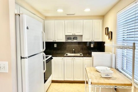 Condo in Delray Beach, Florida, 2 bedrooms  № 2190729 - photo 15
