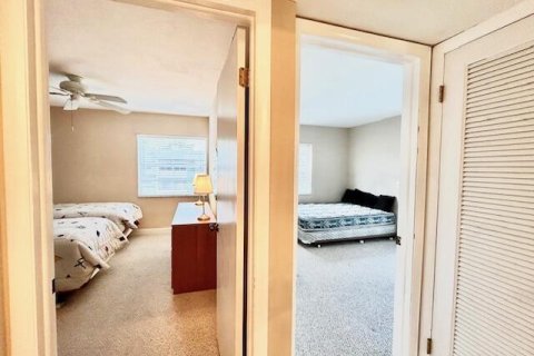 Condo in Delray Beach, Florida, 2 bedrooms  № 2190729 - photo 24