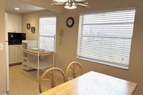 Condo in Delray Beach, Florida, 2 bedrooms  № 2190729 - photo 13