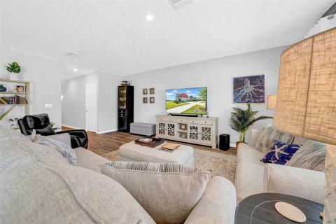 Villa ou maison à vendre à Fish Hawk, Floride: 4 chambres, 213.58 m2 № 1647646 - photo 6