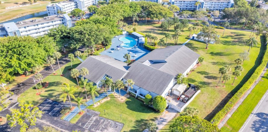 Condo in Margate, Florida, 2 bedrooms № 1146679