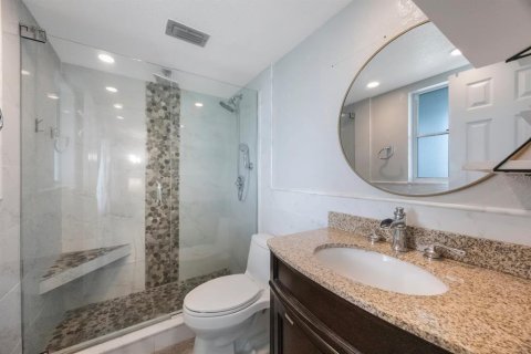 Condo in Saint Petersburg, Florida, 1 bedroom  № 1782294 - photo 24