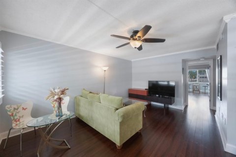 Condo in Saint Petersburg, Florida, 1 bedroom  № 1782294 - photo 7