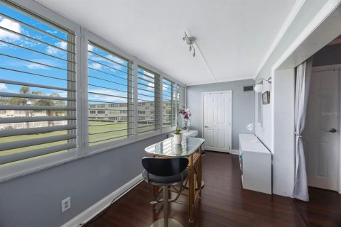 Condo in Saint Petersburg, Florida, 1 bedroom  № 1782294 - photo 17