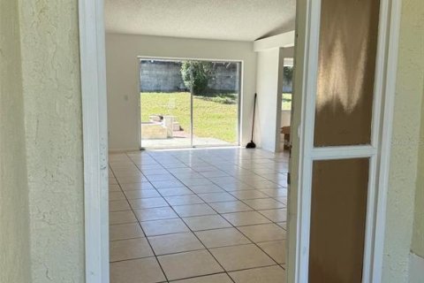 House in Orlando, Florida 3 bedrooms, 148.74 sq.m. № 2390987 - photo 8