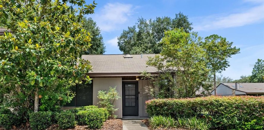 House in Gainesville, Florida 2 bedrooms, 93.55 sq.m. № 1858278