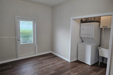 Снять в аренду квартиру в Дания-Бич, Флорида 2 спальни, 134.71м2, № 2085325 - фото 18