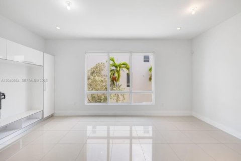 Touwnhouse à vendre à Doral, Floride: 4 chambres, 226.4 m2 № 2088423 - photo 21