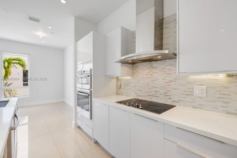 Touwnhouse à vendre à Doral, Floride: 4 chambres, 226.4 m2 № 2088423 - photo 25