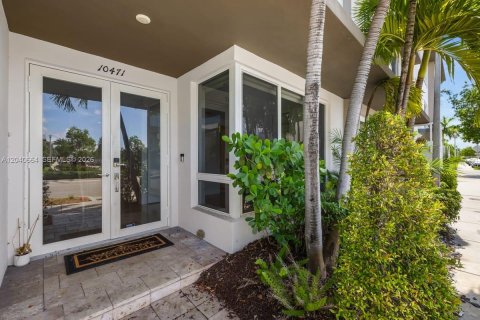 Touwnhouse à vendre à Doral, Floride: 4 chambres, 226.4 m2 № 2088423 - photo 2