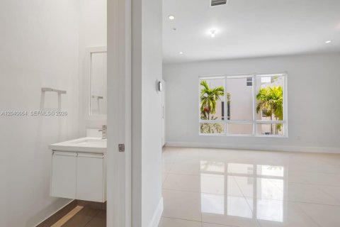 Touwnhouse à vendre à Doral, Floride: 4 chambres, 226.4 m2 № 2088423 - photo 22