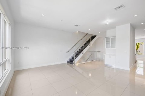 Touwnhouse à vendre à Doral, Floride: 4 chambres, 226.4 m2 № 2088423 - photo 16