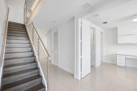 Touwnhouse à vendre à Doral, Floride: 4 chambres, 226.4 m2 № 2088423 - photo 7