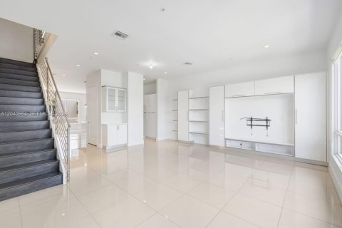 Touwnhouse à vendre à Doral, Floride: 4 chambres, 226.4 m2 № 2088423 - photo 19