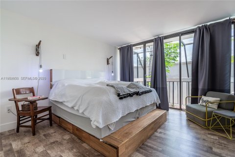 Adosado en alquiler en Miami, Florida, 2 dormitorios, 95.88 m2 № 2008014 - foto 15