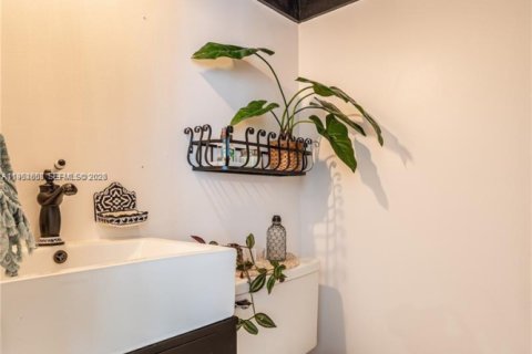 Adosado en alquiler en Miami, Florida, 2 dormitorios, 95.88 m2 № 2008014 - foto 10