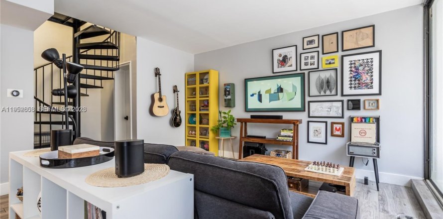 Adosado en Miami, Florida 2 dormitorios, 95.88 m2 № 2008014