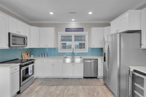 Casa en venta en Marathon, Florida, 2 dormitorios № 1990402 - foto 8