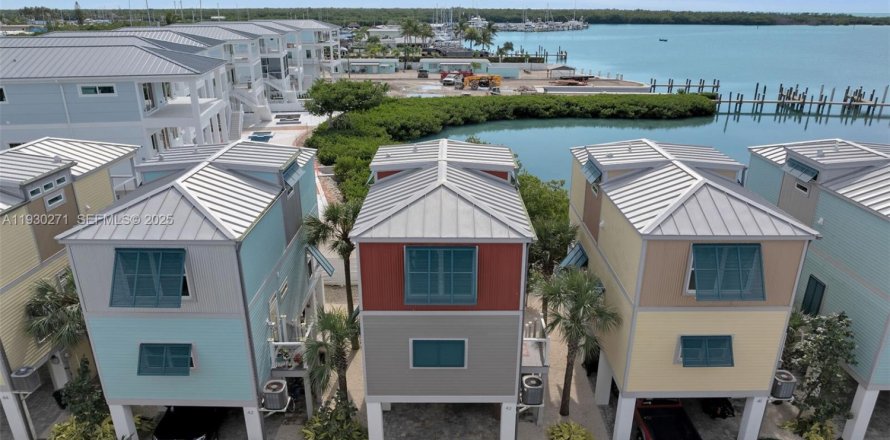 Casa en Marathon, Florida 2 dormitorios № 1990402