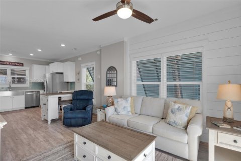 Casa en venta en Marathon, Florida, 2 dormitorios № 1990402 - foto 10