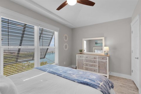 Casa en venta en Marathon, Florida, 2 dormitorios № 1990402 - foto 30