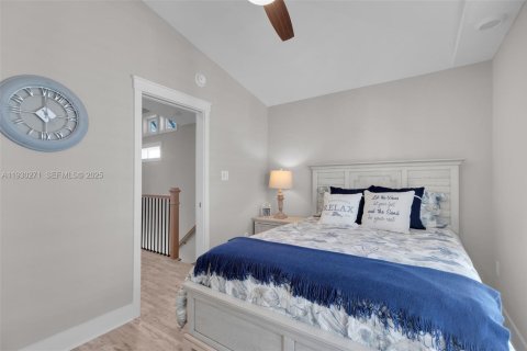 Casa en venta en Marathon, Florida, 2 dormitorios № 1990402 - foto 17