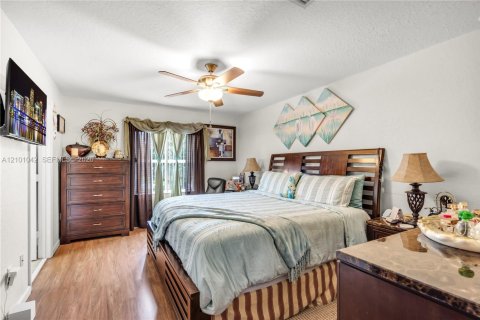 Touwnhouse à vendre à North Lauderdale, Floride: 3 chambres, 136.01 m2 № 2401958 - photo 22