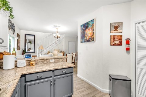 Touwnhouse à vendre à North Lauderdale, Floride: 3 chambres, 136.01 m2 № 2401958 - photo 12