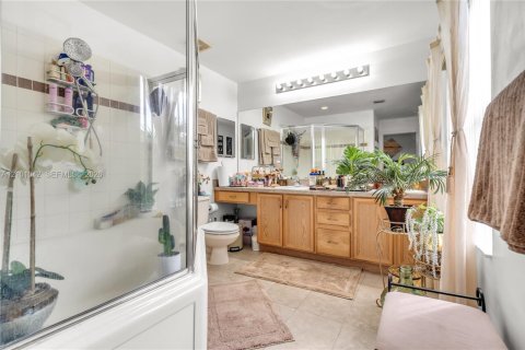 Touwnhouse à vendre à North Lauderdale, Floride: 3 chambres, 136.01 m2 № 2401958 - photo 25
