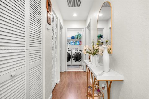Touwnhouse à vendre à North Lauderdale, Floride: 3 chambres, 136.01 m2 № 2401958 - photo 16