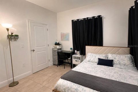 House in Kissimmee, Florida 2 bedrooms, 101.17 sq.m. № 2217070 - photo 7
